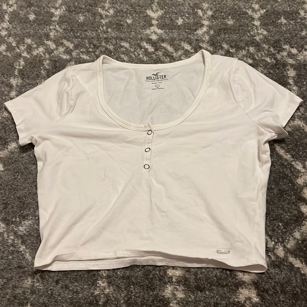 HOLLISTER - WHITE BABY TEE | SIZE XL